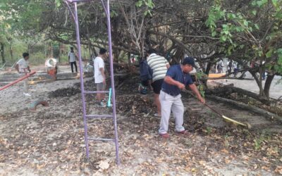 Labores de limpieza en el Parque Rufino Tamayo.